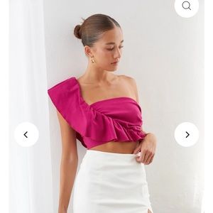 American Threads Nicolette One shoulder ruffle crop top Small